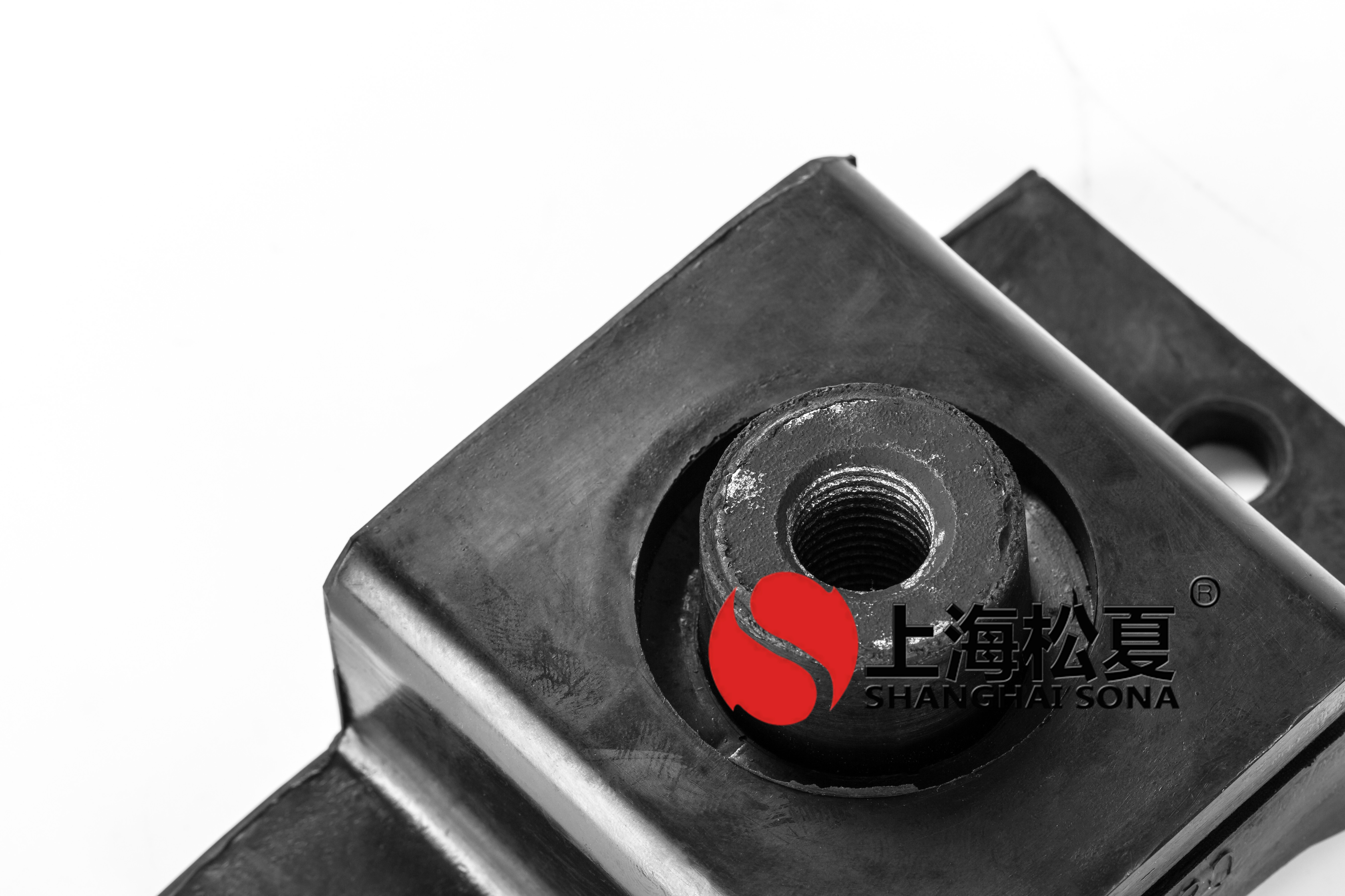 <a href='http://m.lectite.com' target='_blank'><u>橡膠減震器</u></a>細節處實拍圖